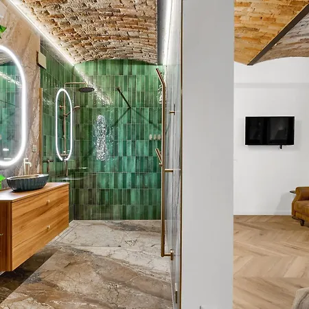 The Magnificent Urban Hideaway *